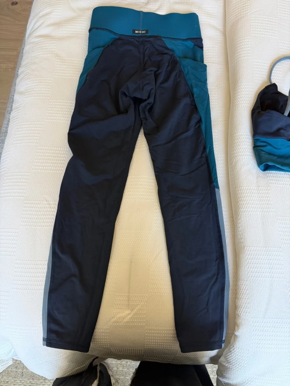 MICHI Teal Blue Colorblock Workout Leggings & Sports Bra - Picture 4 of 5